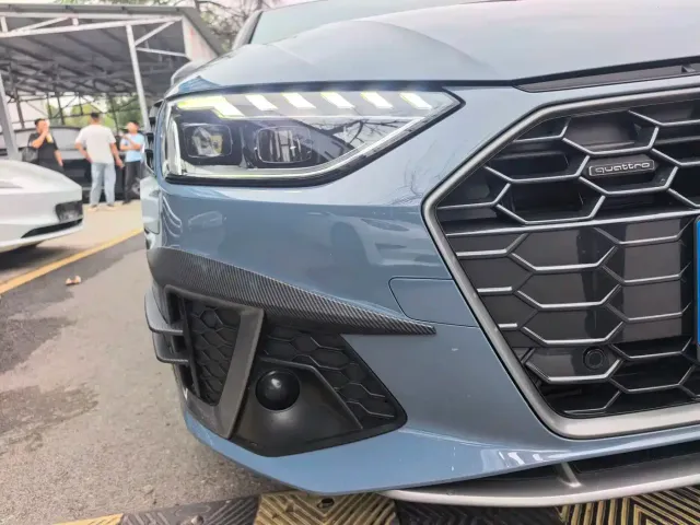 Audi A4L — Фото автомобиля 4