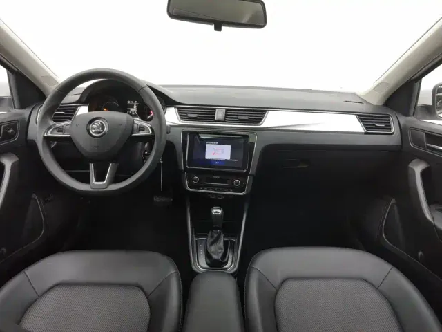 Skoda Rapid — Фото автомобиля 5