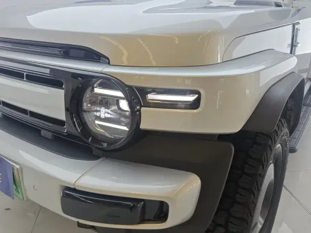 iCAR V23 — Фото автомобиля 5