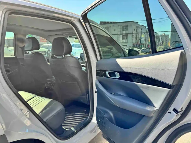 Geely Galaxy E5 — Фото автомобиля 9