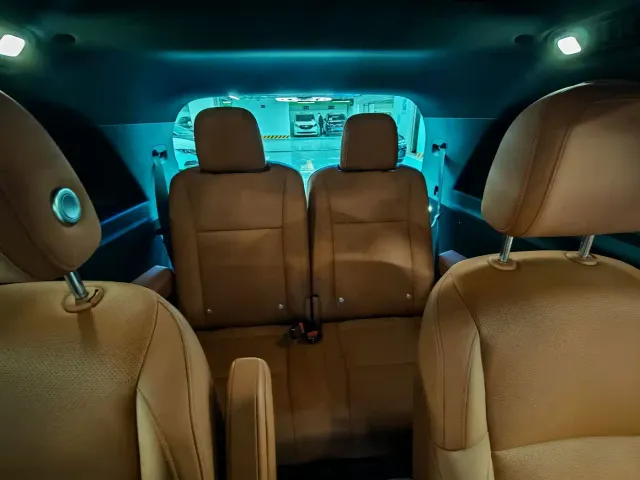 Li Auto L9 — Фото автомобиля 8