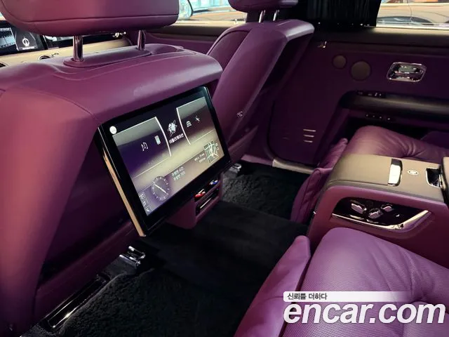 Rolls-Royce Ghost — Фото автомобиля 13