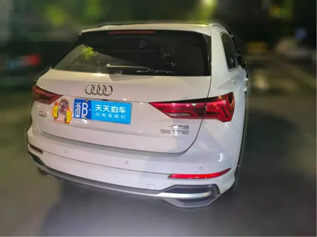 Audi Q3 — Фото автомобиля 2