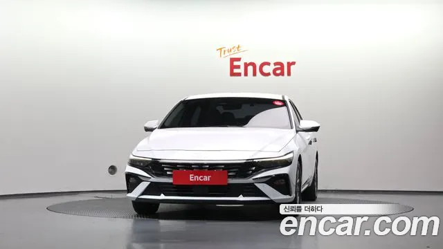 Hyundai Avante CN7 — Фото автомобиля 3