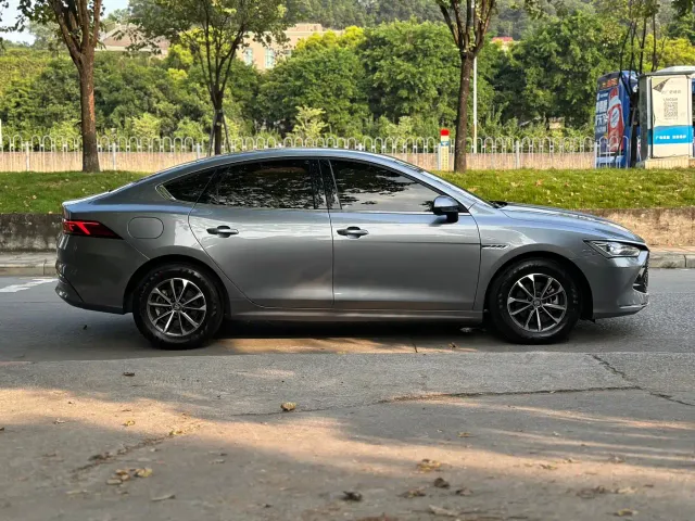 BYD Qin PLUS — Фото автомобиля 8