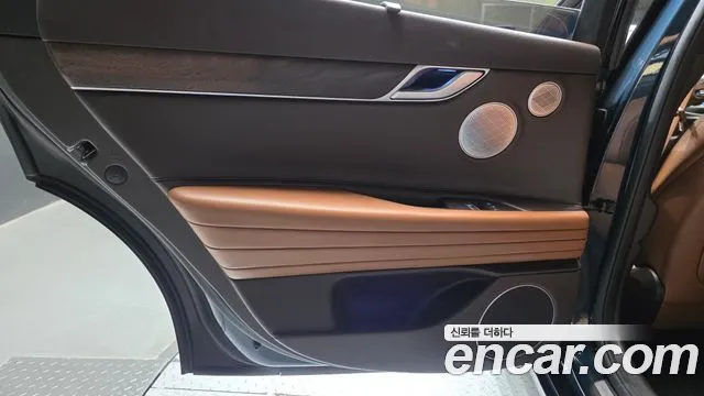 Genesis G80 Бензин 3.5 турбо AWD — Фото автомобиля 25