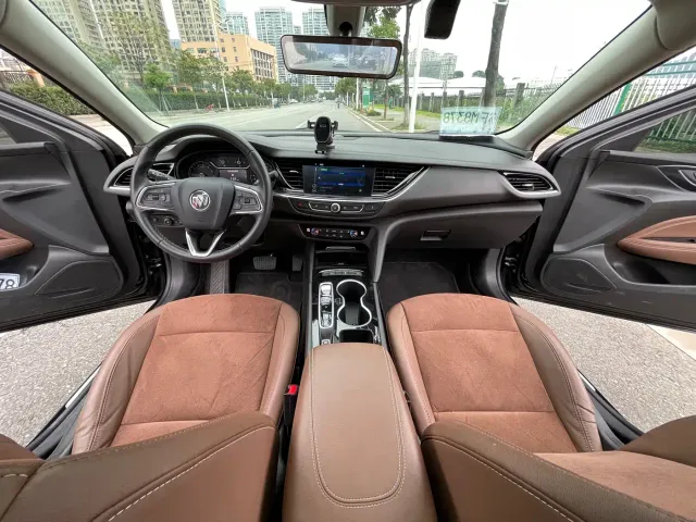Buick Regal — Фото автомобиля 17