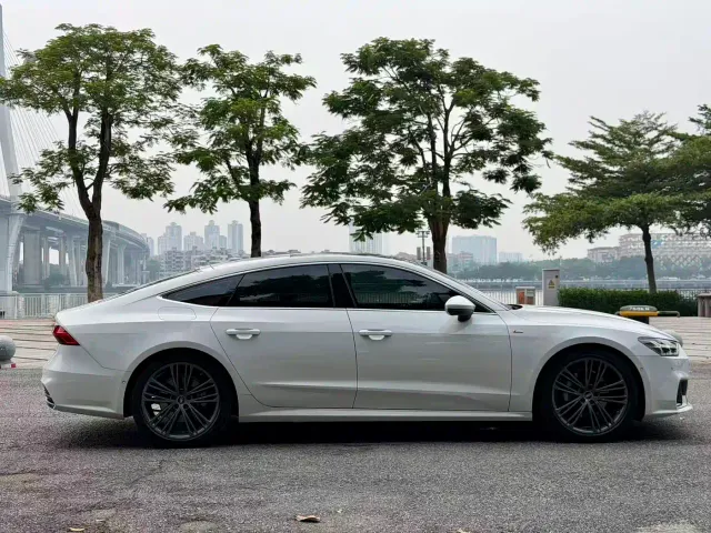 Audi A7 — Фото автомобиля 3