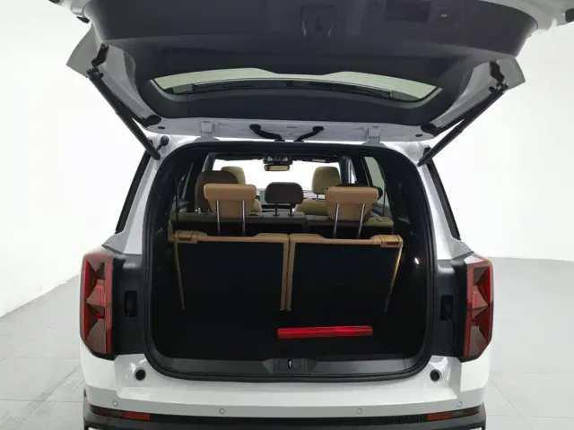 GAC Trumpchi GS8 — Фото автомобиля 16