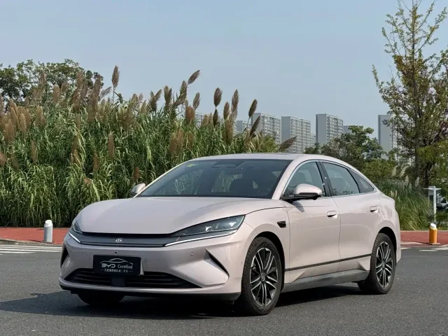 Фотография автомобиля — BYD Qin L