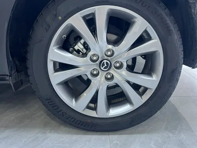 Mazda CX-30 — Фото автомобиля 17
