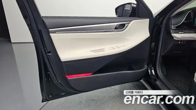 Hyundai Grandeur (New) Hybrid — Фото автомобиля 24