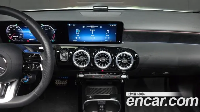 Mercedes-Benz A-Class — Фото автомобиля 14