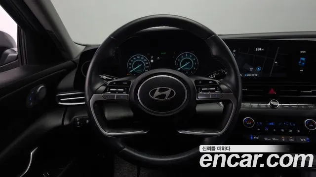 Hyundai AVANTE Новый Avante (CN7) — Фото автомобиля 12