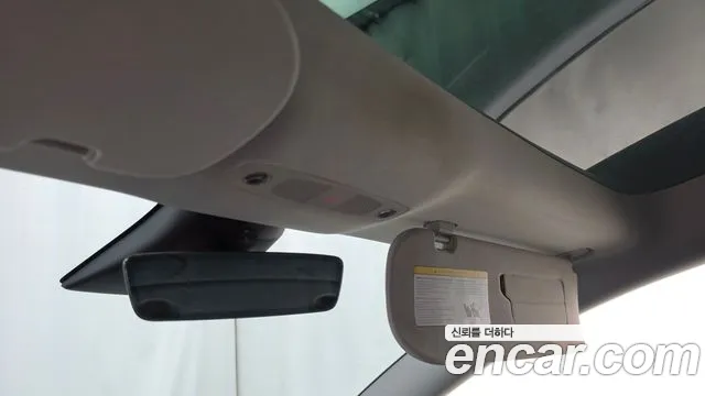Tesla Model 3 — Фото автомобиля 23