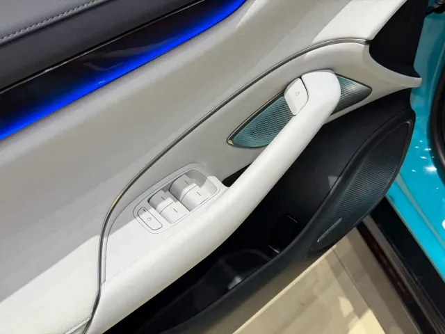 Xiaomi SU7 — Фото автомобиля 14