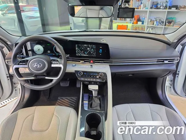 Hyundai AVANTE Avante (CN7) — Фото автомобиля 9