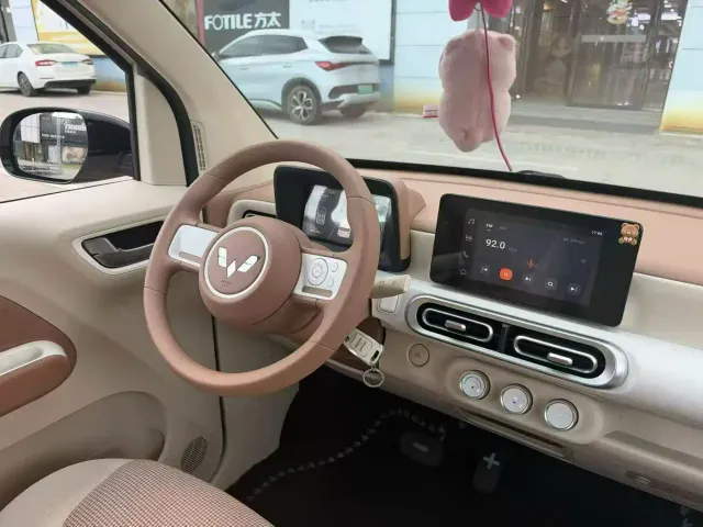 Wuling Hongguang Mini EV — Фото автомобиля 5