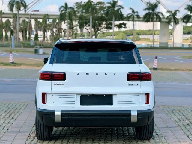 Geely ICON — Фото автомобиля 5