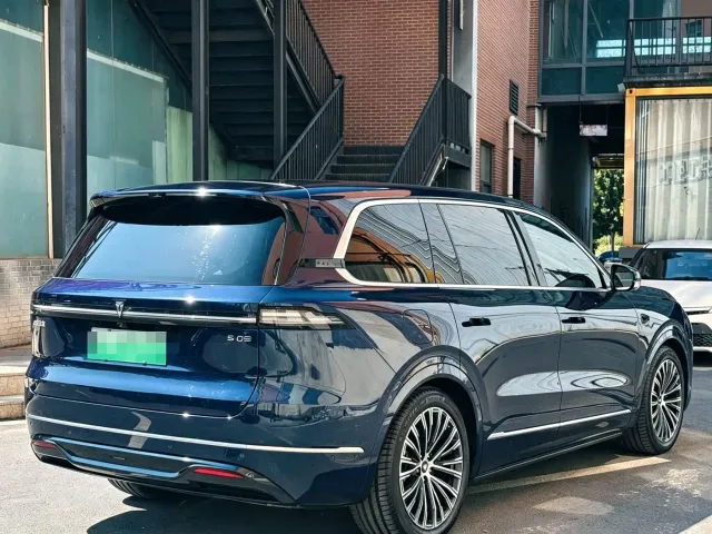 Deepal Deep Blue S09 2025 AWD Ultra+ Haute Couture Edition — Фото автомобиля 4