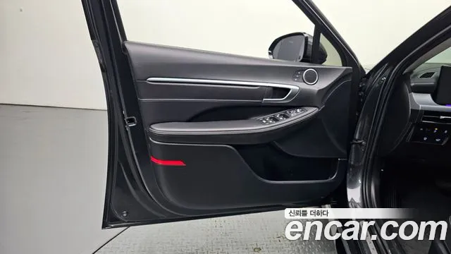Hyundai Sonata — Фото автомобиля 13