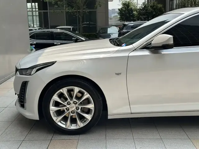 Cadillac CT5 — Фото автомобиля 5