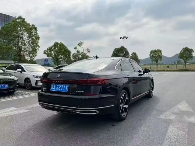 Volkswagen Passat — Фото автомобиля 6