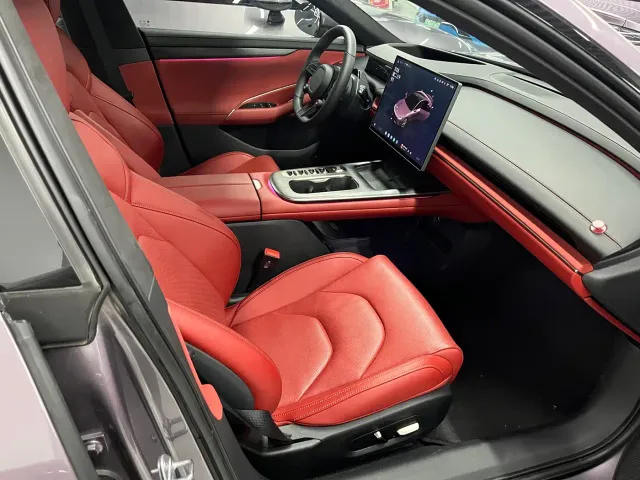 Xiaomi Auto Xiaomi SU7 2024 AWD Extended Range Advanced Smart Driving Max Edition — Фото автомобиля 6