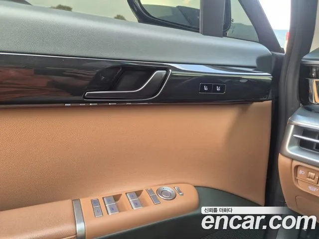 Hyundai Grandeur GN7 — Фото автомобиля 12