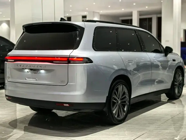 Leapmotor C16 — Фото автомобиля 6