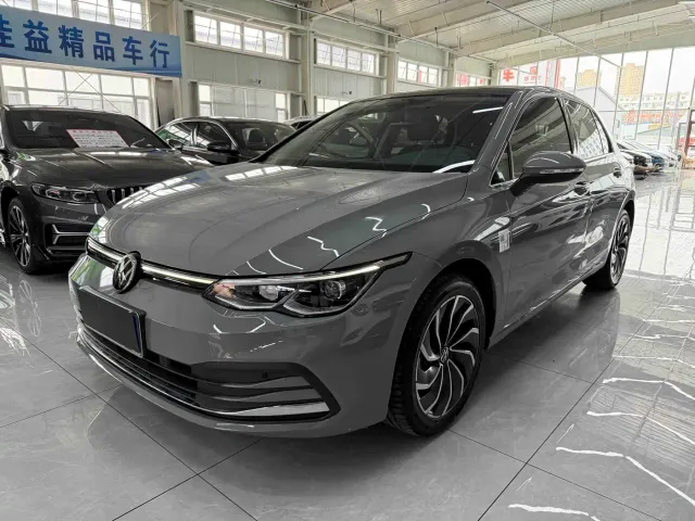 Фотография автомобиля — Volkswagen Golf