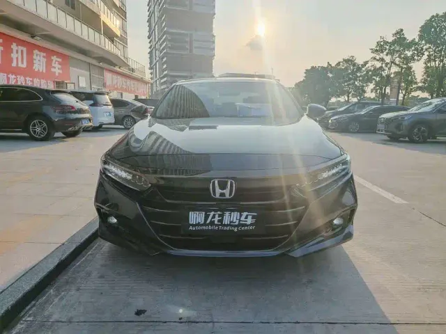 Honda Accord — Фото автомобиля 2
