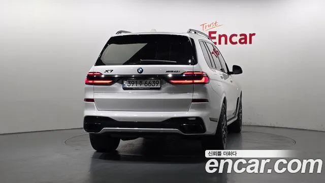 BMW X7 — Фото автомобиля 2