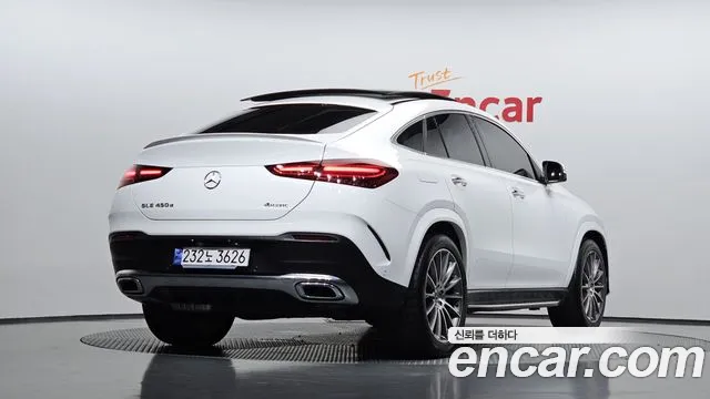 Mercedes-Benz GLE-Class — Фото автомобиля 2