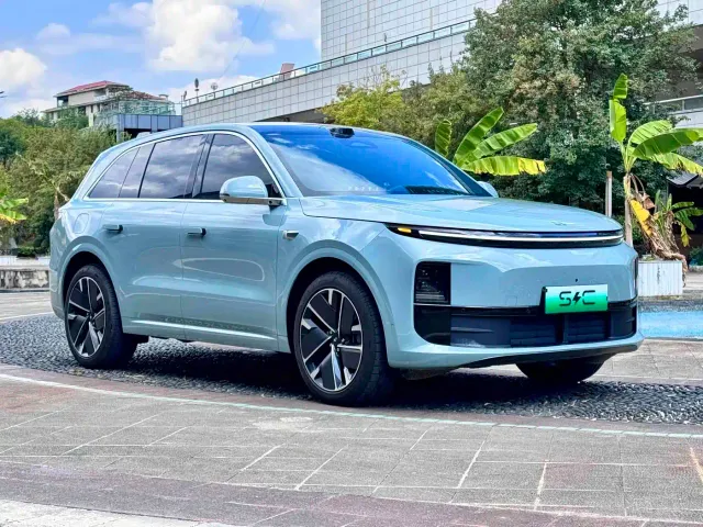Li Auto L6 — Фото автомобиля 3