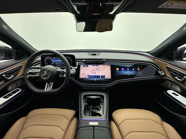Mercedes-Benz E-Class — Фото автомобиля 20