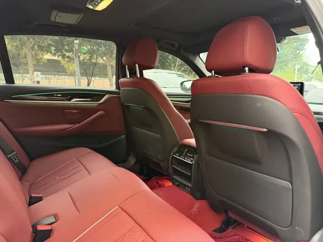 BMW 5 Series — Фото автомобиля 8