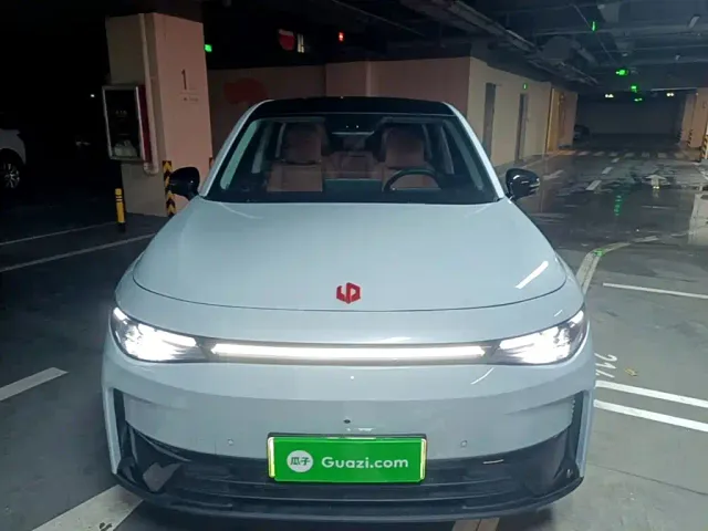 Leapmotor C10 — Фото автомобиля 2