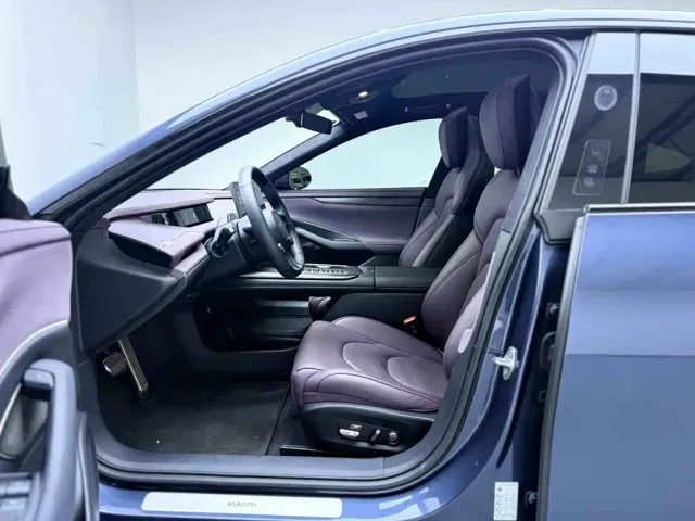 Xiaomi SU7 — Фото автомобиля 14