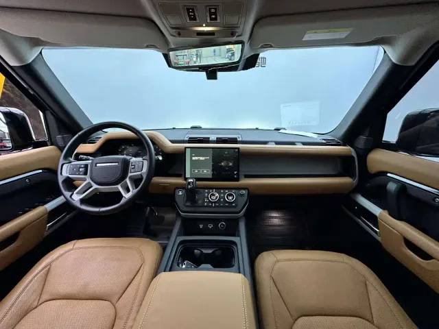 Land Rover Defender — Фото автомобиля 6