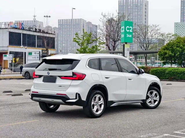 BMW X1 — Фото автомобиля 4
