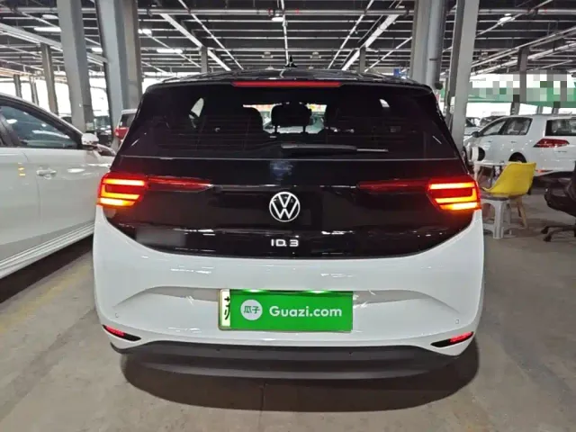 Volkswagen ID.3 — Фото автомобиля 5