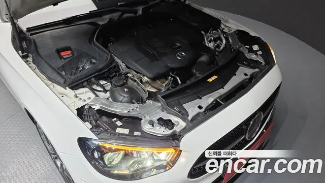 Mercedes-Benz E-Class — Фото автомобиля 5