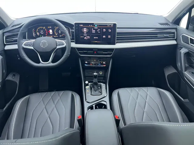 Volkswagen Tiguan L — Фото автомобиля 9