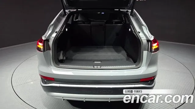 Audi Q4 e-tron — Фото автомобиля 20