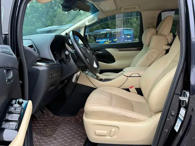 Toyota Vellfire — Фото автомобиля 4