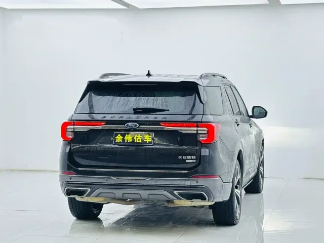Ford Explorer — Фото автомобиля 6