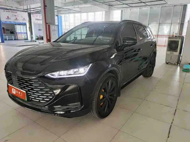 BYD Tang — Фото автомобиля 2