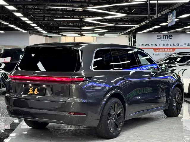 Li Auto L9 — Фото автомобиля 7