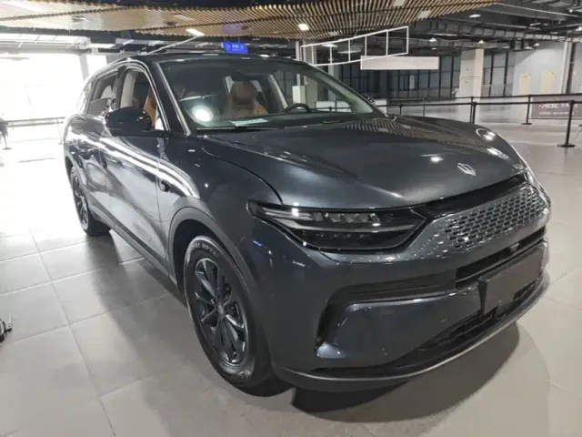 Leapmotor C11 — Фото автомобиля 3